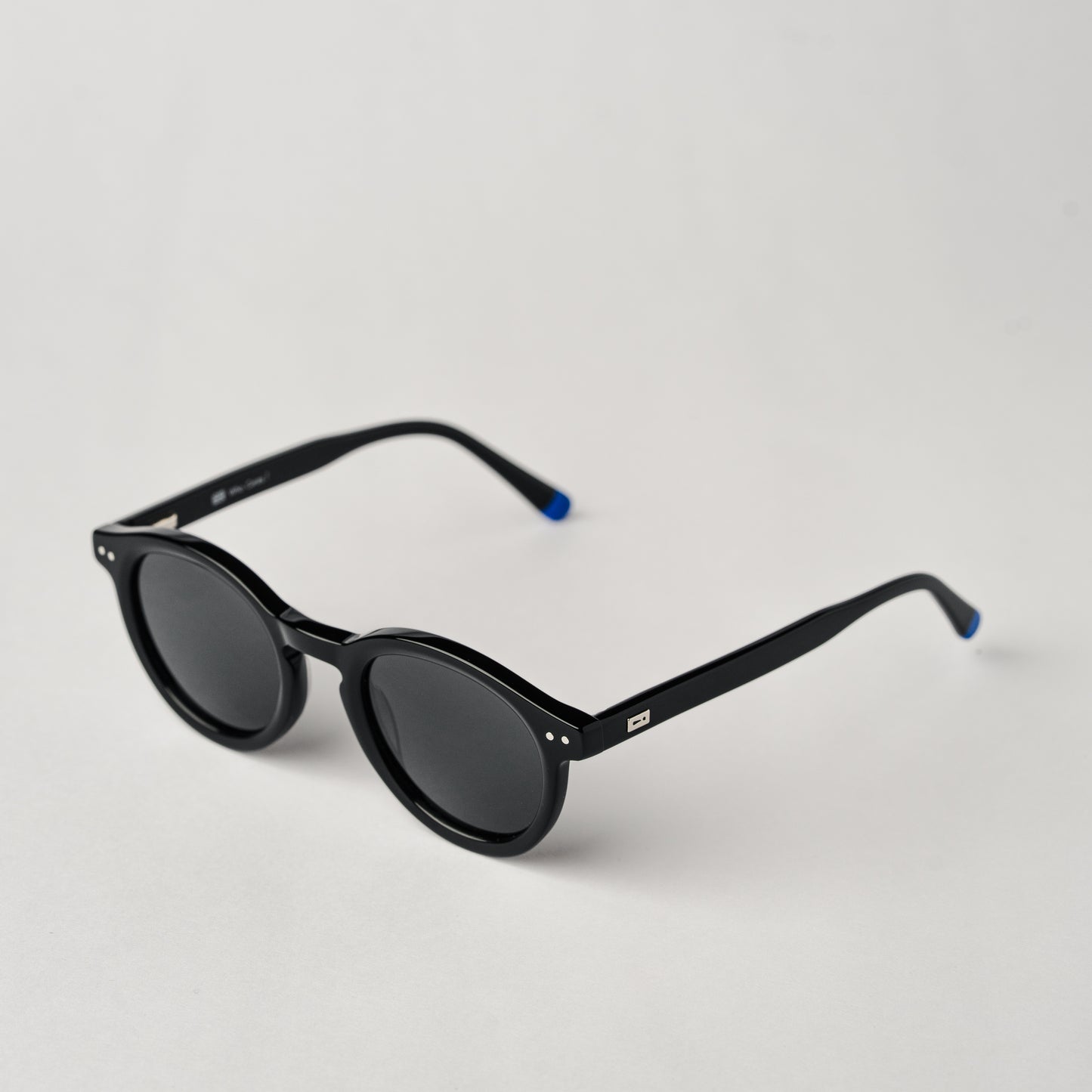 Villian - Black/Smoke